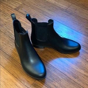 Size 9 rain booties